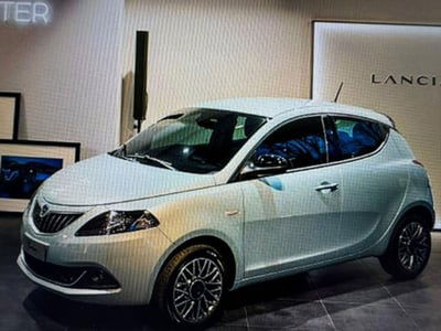 Lancia Ypsilon 1.0 FireFly 5 porte S&S Hybrid Gold Plus usata