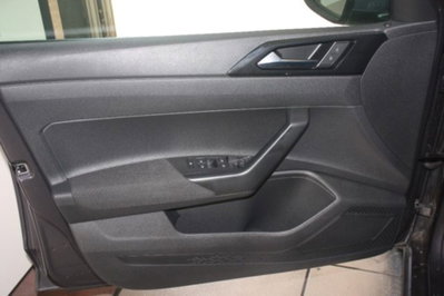 Volkswagen Taigo 1.0 TSI 110 CV Life (9)