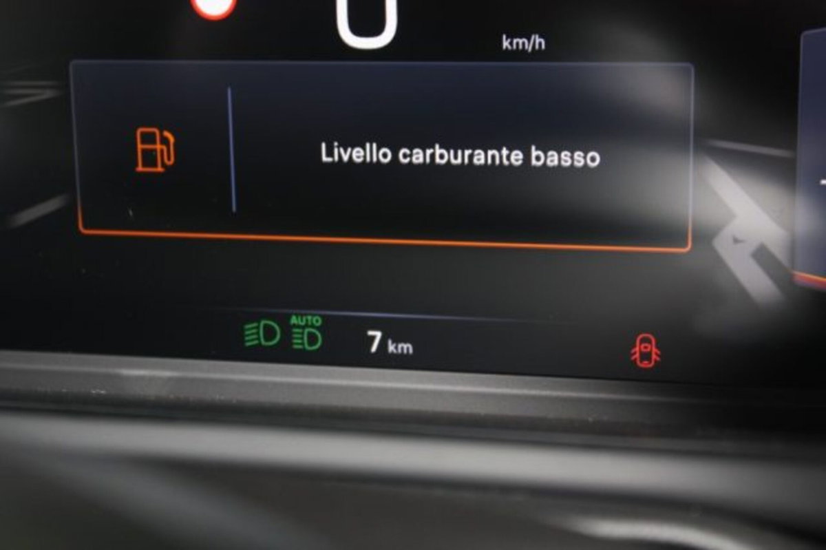 Jeep Avenger 1.2 turbo Summit fwd 100cv (15)