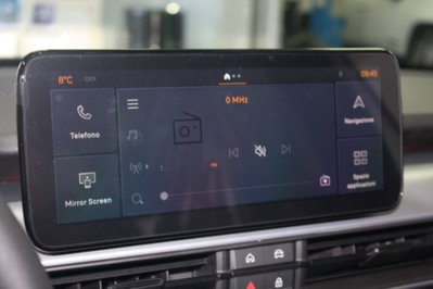 Jeep Avenger 1.2 turbo Summit fwd 100cv (16)