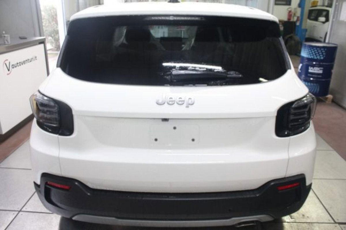 Jeep Avenger 1.2 turbo Summit fwd 100cv (7)