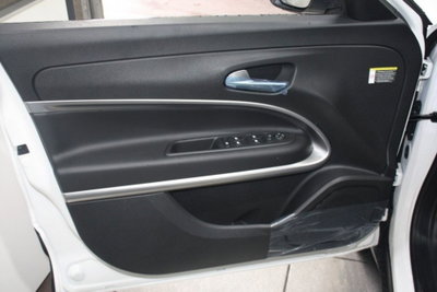 Jeep Avenger 1.2 turbo Summit fwd 100cv (12)