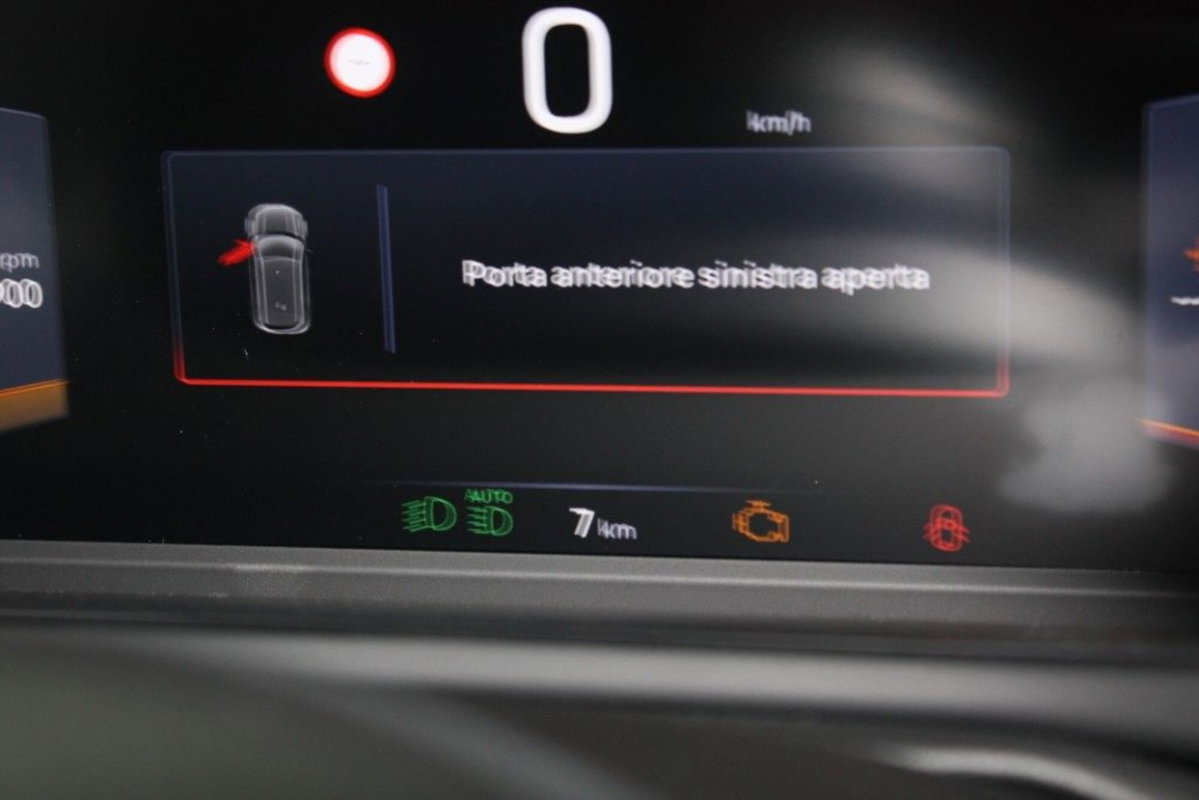 Jeep Avenger 1.2 turbo Summit fwd 100cv (14)