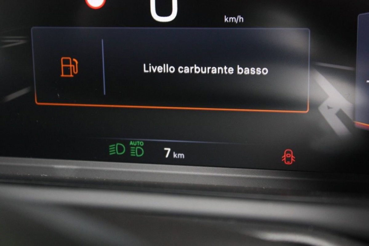 Jeep Avenger 1.2 turbo Summit fwd 100cv (15)
