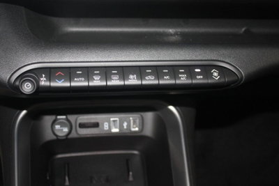 Jeep Avenger 1.2 turbo Summit fwd 100cv (17)