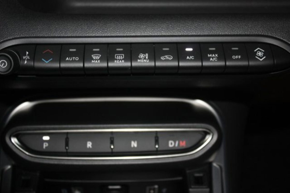 Jeep Avenger 1.2 turbo Summit fwd 100cv (12)