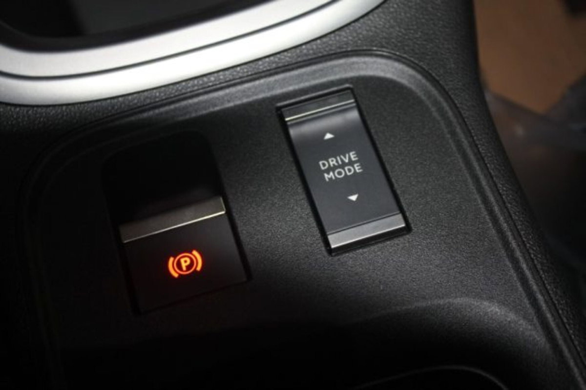 Jeep Avenger 1.2 turbo Summit fwd 100cv (13)