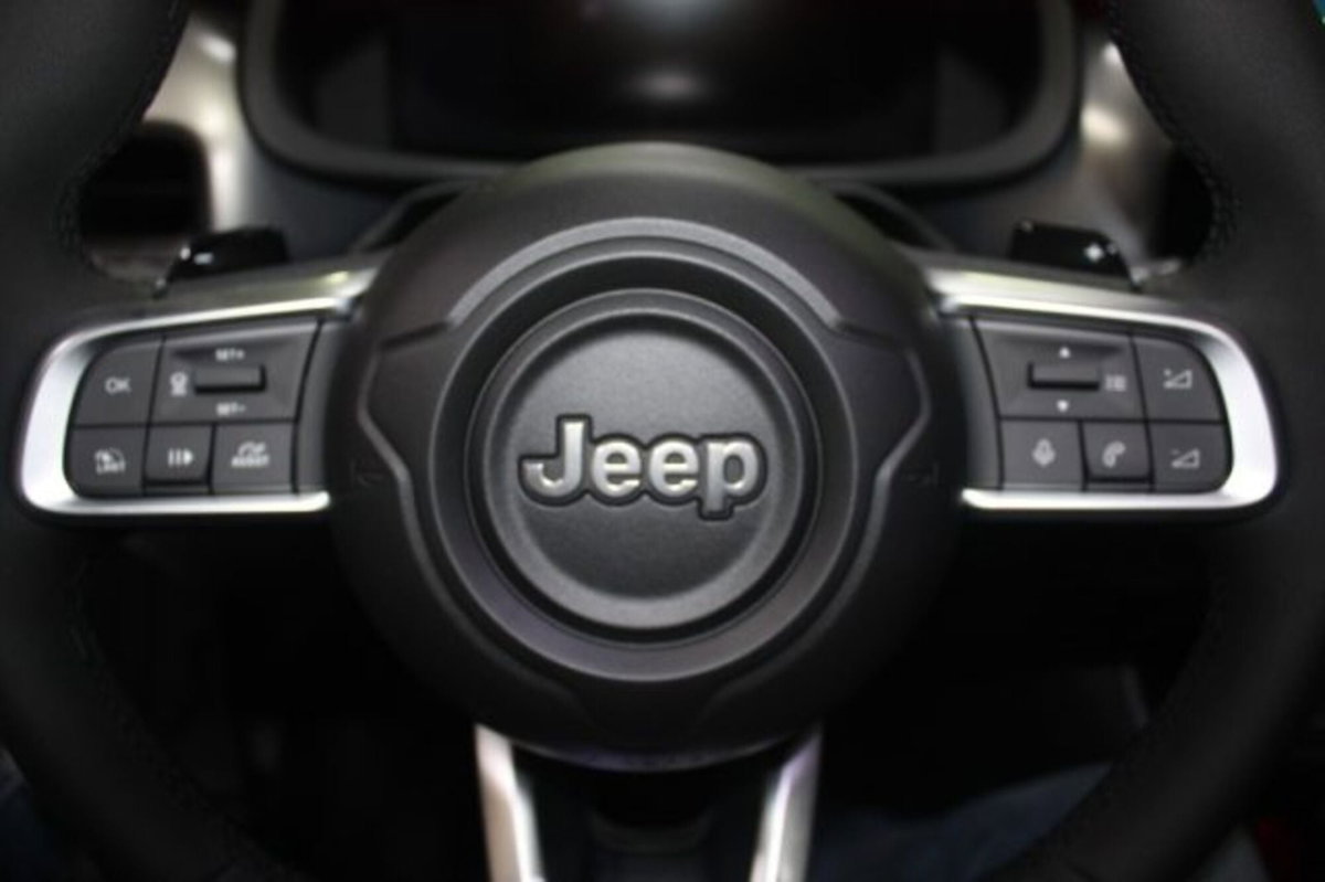 Jeep Avenger 1.2 turbo Summit fwd 100cv (14)