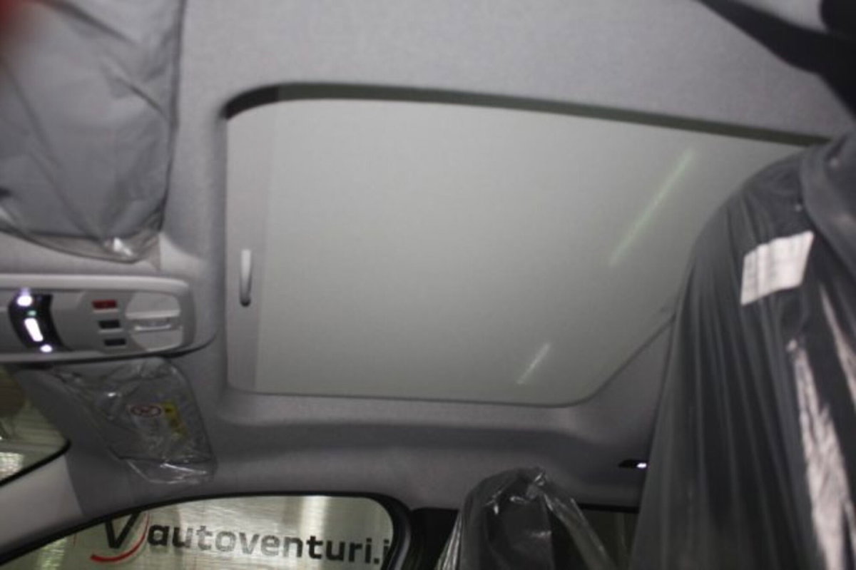Jeep Avenger 1.2 turbo Summit fwd 100cv (17)