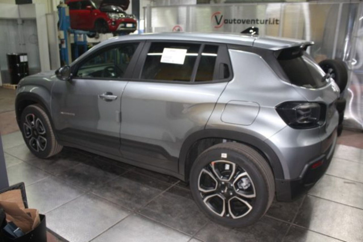 Jeep Avenger 1.2 turbo Summit fwd 100cv (4)