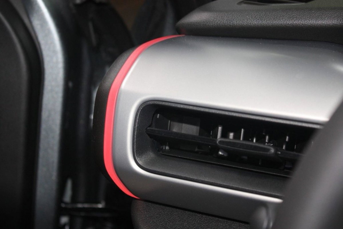 Jeep Avenger full-electric Summit fwd 156cv auto (15)
