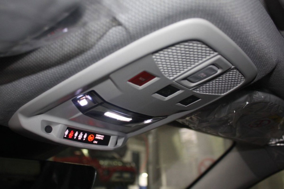 Jeep Avenger full-electric Summit fwd 156cv auto (16)