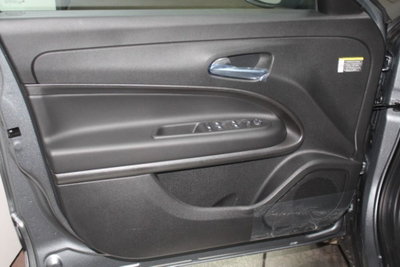 Jeep Avenger full-electric Summit fwd 156cv auto (9)