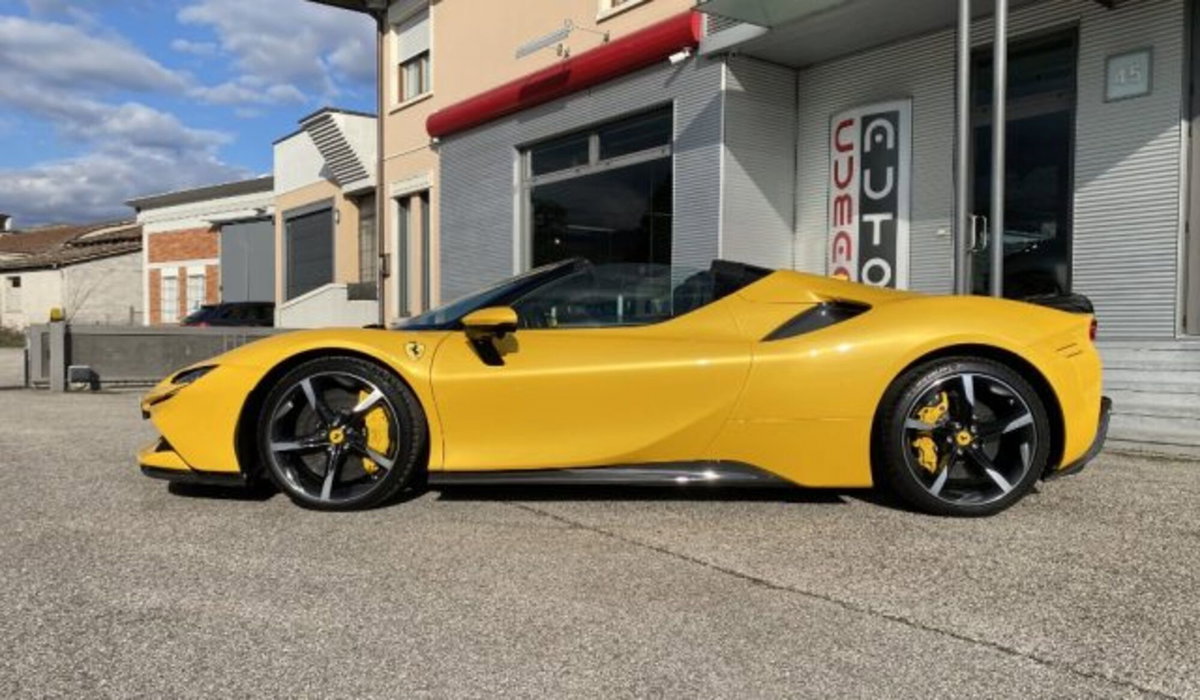 Ferrari SF90 Spider 4.0 F1 (4)