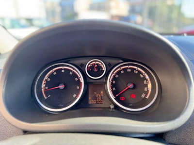 Opel Corsa 1.4 16V 5 porte Cosmo (15)
