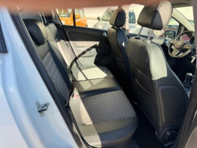 Opel Corsa 1.4 16V 5 porte Cosmo (17)