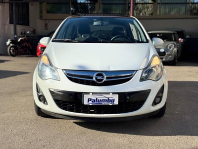 Opel Corsa 1.4 16V 5 porte Cosmo (2)