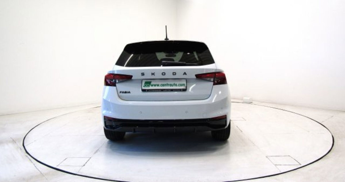 Skoda Fabia 1.0 mpi Monte Carlo 80cv (4)