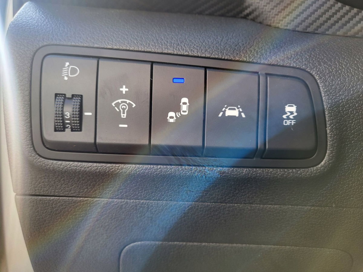 Hyundai Tucson 1.6 CRDi 48V XLine (16)