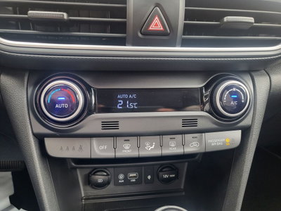 Hyundai Kona 1.6 CRDI 136 CV 4WD DCT Style (16)