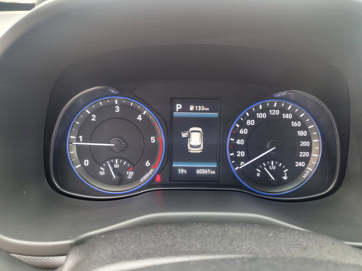 Hyundai Kona 1.6 CRDI 136 CV 4WD DCT Style (19)