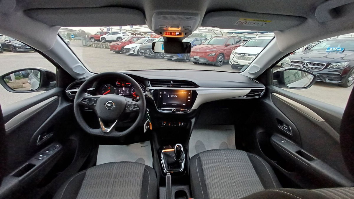 Opel Corsa 1.2 Edition (11)