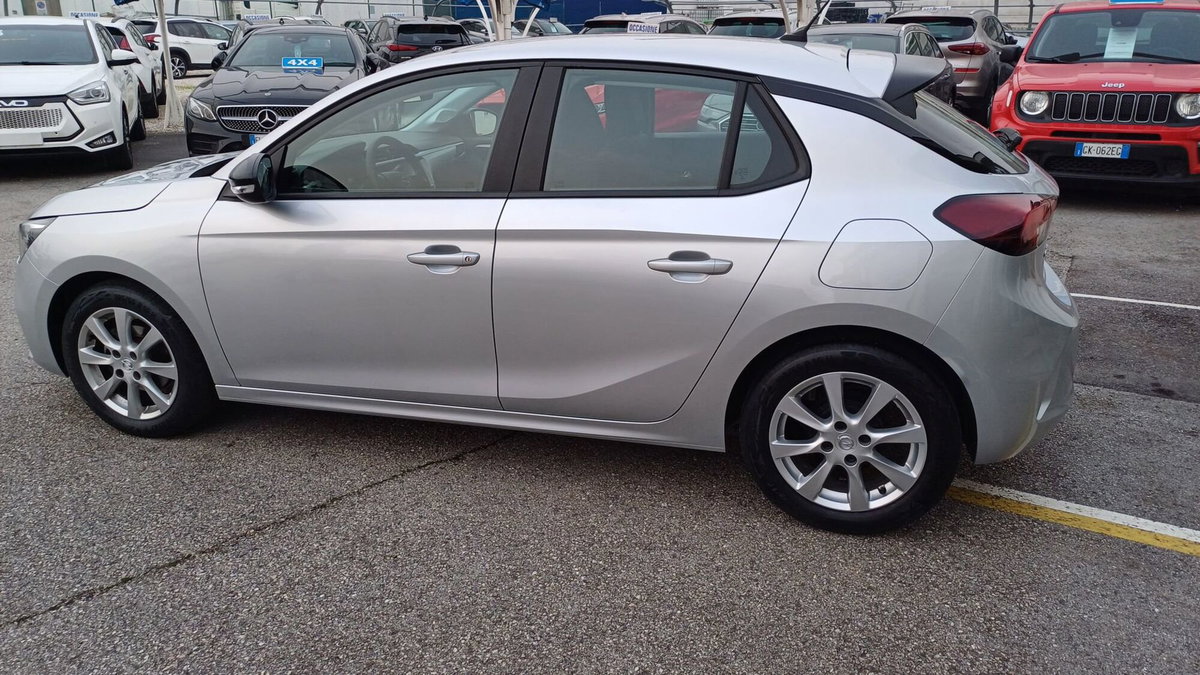 Opel Corsa 1.2 Edition (3)