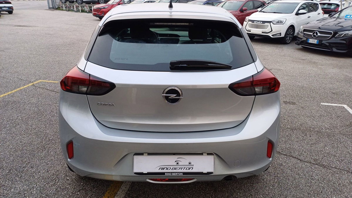 Opel Corsa 1.2 Edition (4)