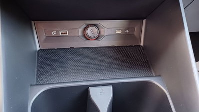 Mg MG3 1.5 hybrid+ Comfort auto (16)