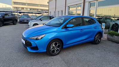 Mg MG3 1.5 hybrid+ Comfort auto (2)