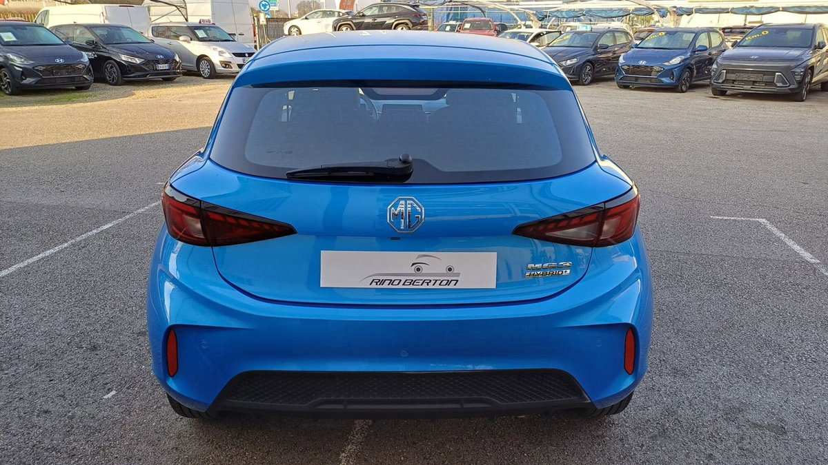 Mg MG3 1.5 hybrid+ Comfort auto (4)