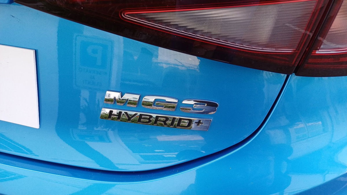 Mg MG3 1.5 hybrid+ Comfort auto (8)