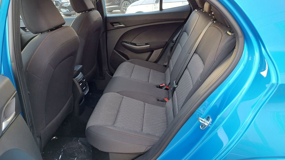 Mg MG3 1.5 hybrid+ Comfort auto (9)