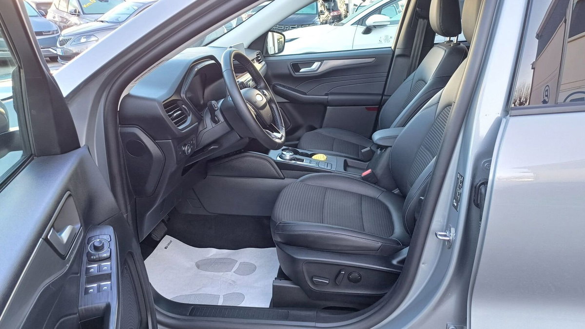 Ford Kuga 1.5 EcoBlue 120 CV aut. 2WD Titanium X (11)