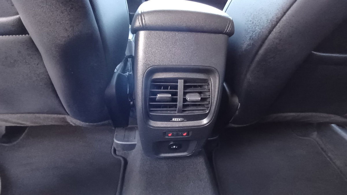 Ford Kuga 1.5 EcoBlue 120 CV aut. 2WD Titanium X (13)