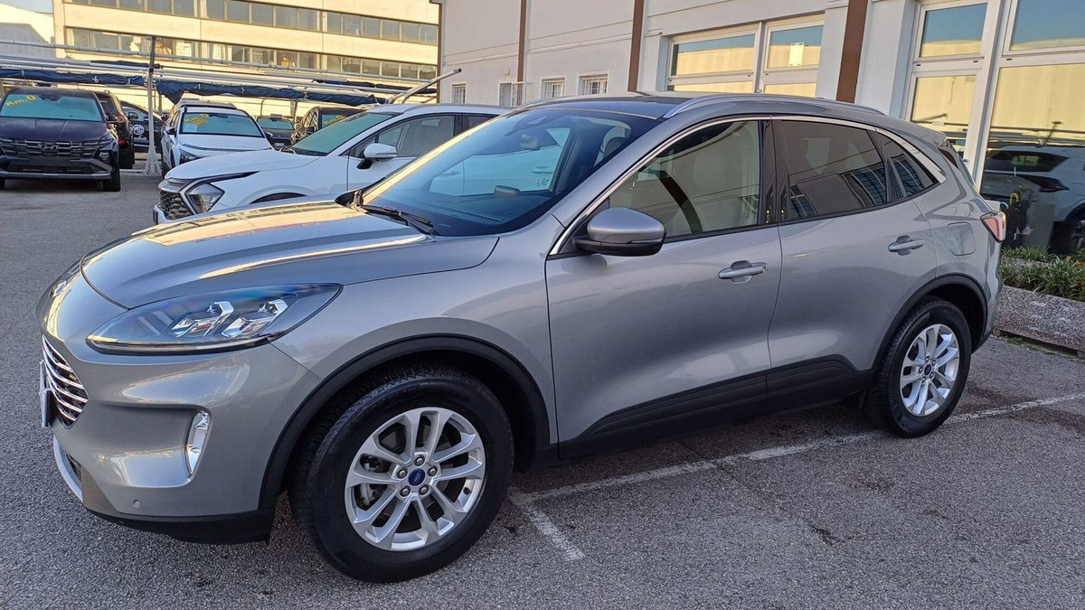 Ford Kuga 1.5 EcoBlue 120 CV aut. 2WD Titanium X (2)