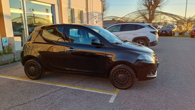 Lancia Ypsilon 1.0 FireFly 5 porte S&S Hybrid Ecochic Silver (6)
