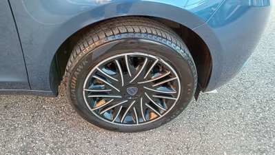 Lancia Ypsilon 1.0 FireFly 5 porte S&S Hybrid Gold Plus (7)