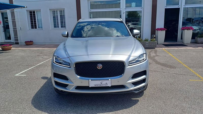 Jaguar F-Pace 2.0 D 180 CV AWD aut. Prestige