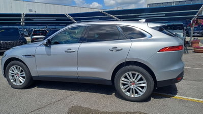 Jaguar F-Pace 2.0 D 180 CV AWD aut. Prestige (3)