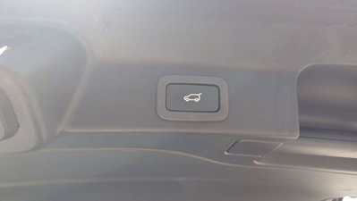 Jaguar F-Pace 2.0 D 180 CV AWD aut. Prestige (9)