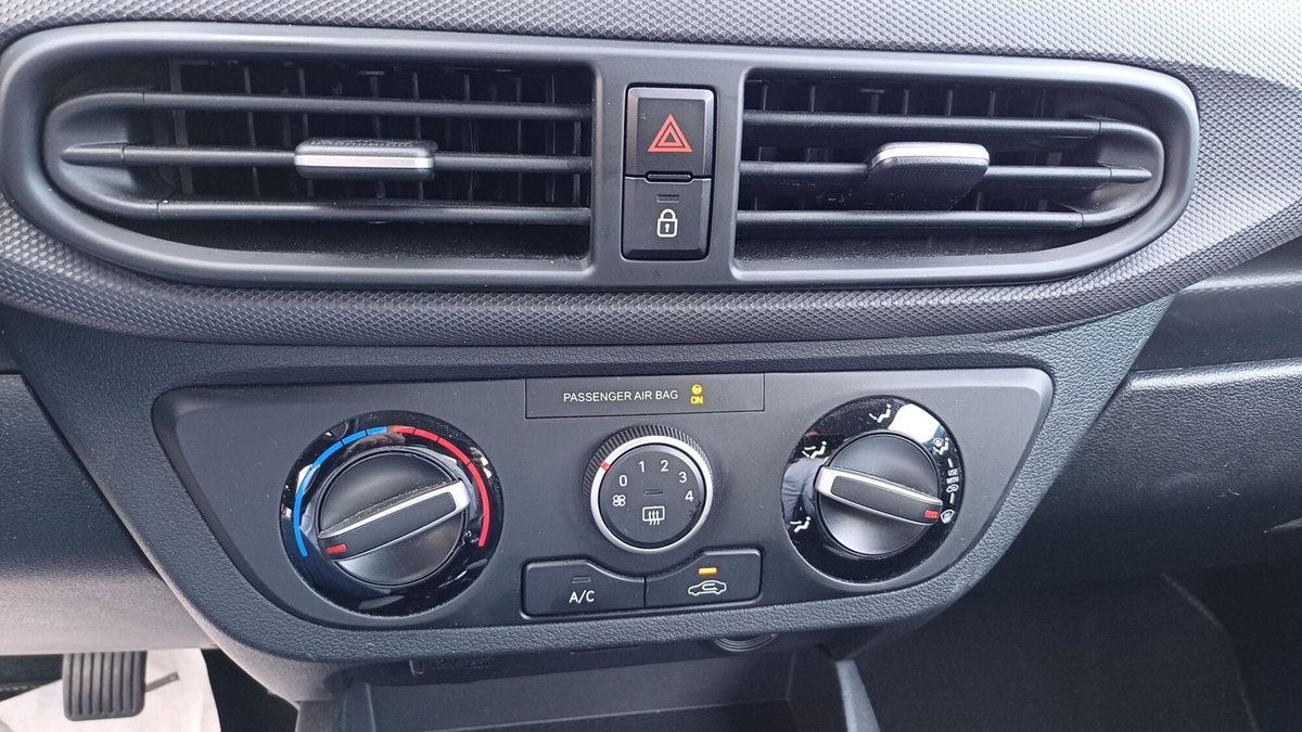 Hyundai i10 1.0 MPI Tech (13)
