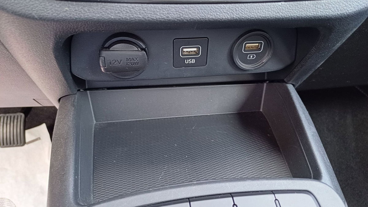 Hyundai i10 1.0 MPI Tech (14)