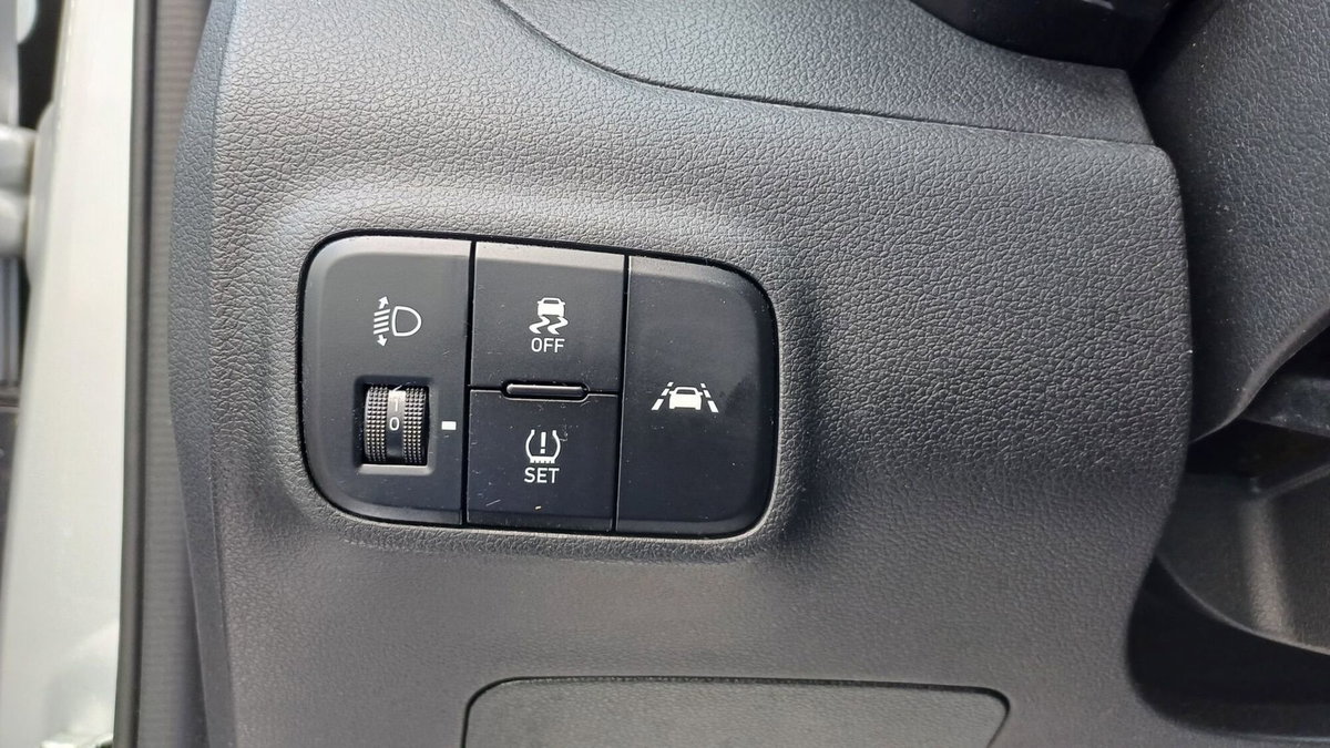 Hyundai i10 1.0 MPI Tech (18)
