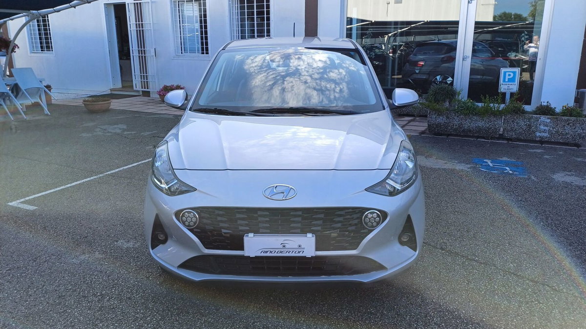 Hyundai i10 1.0 MPI Tech (2)