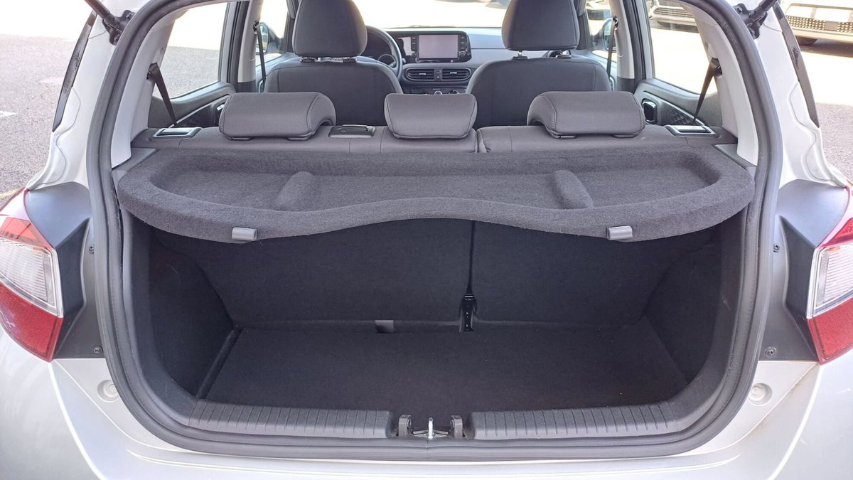 Hyundai i10 1.0 MPI Tech (8)
