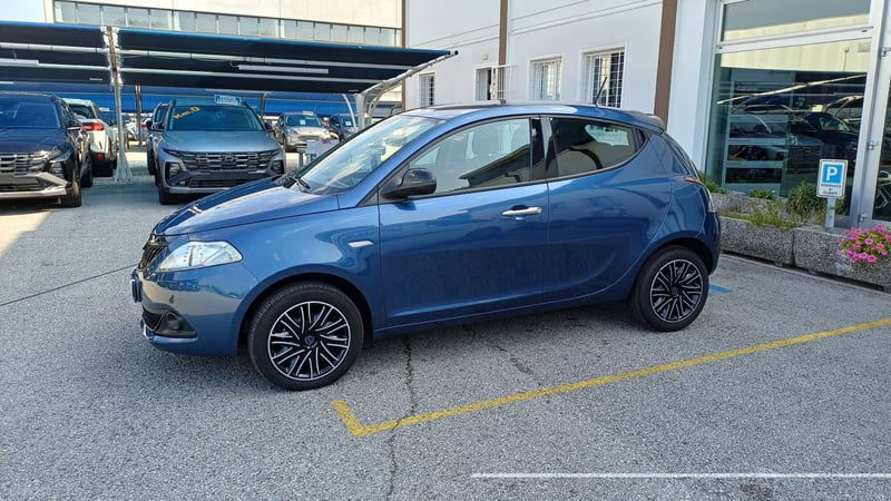 Lancia Ypsilon 1.0 FireFly 5 porte S&S Hybrid Gold Plus