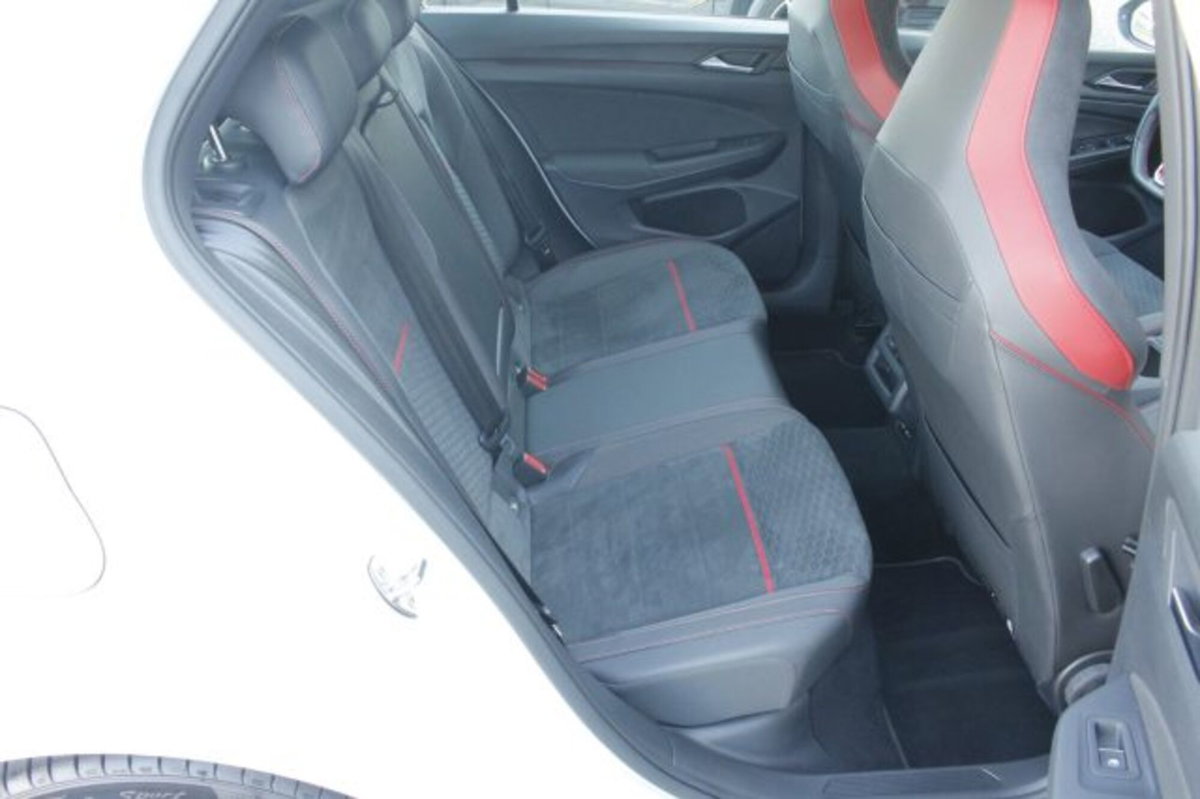 Volkswagen Golf 2.0 TSI GTI DSG Clubsport 45 (12)