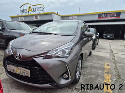 Toyota Yaris 1.5 5 porte Lounge usata