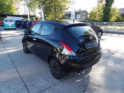 Lancia Ypsilon 1.2 69 CV 5 porte Gold (3)